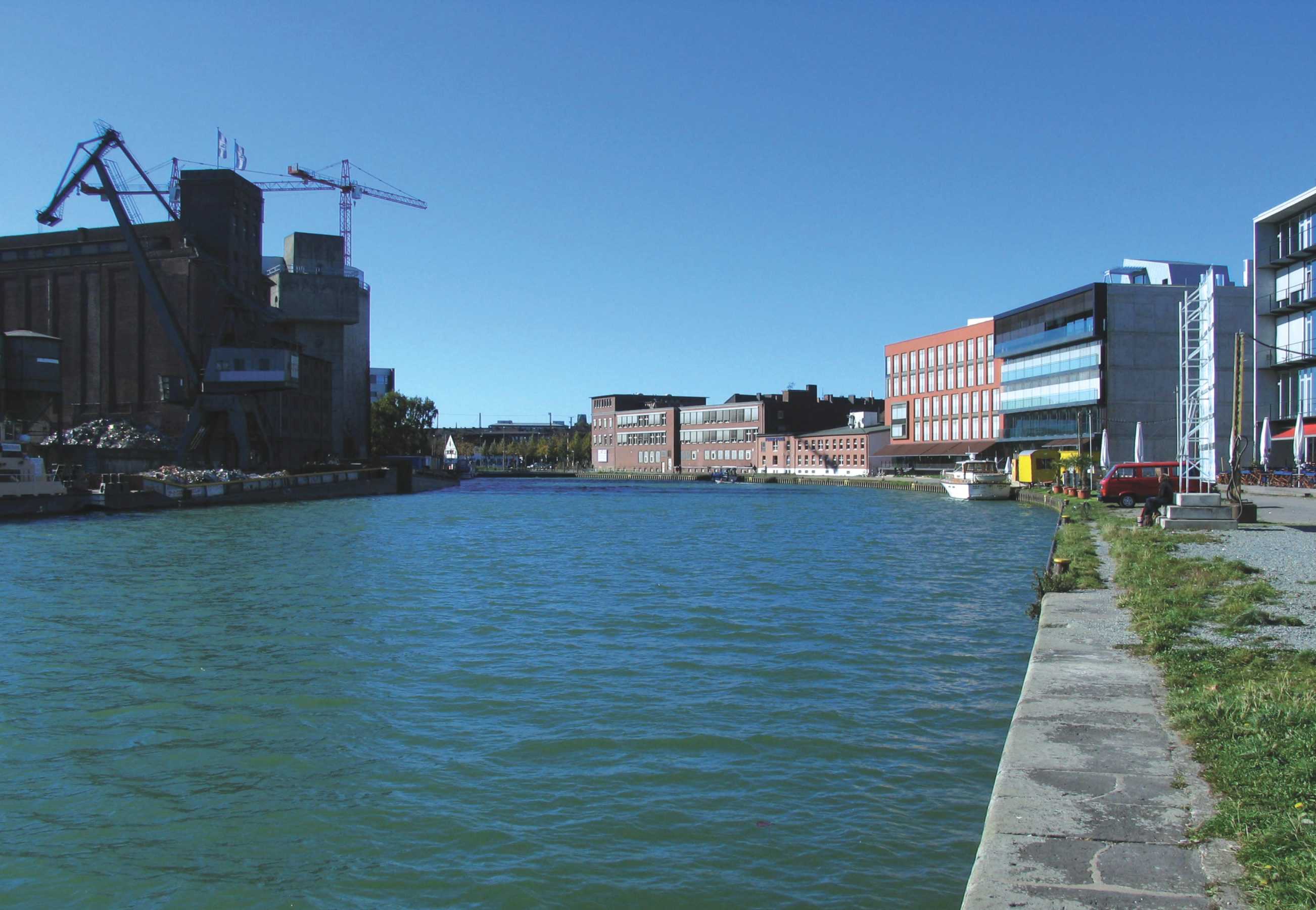 two harbour buildings_hafenweg 14 und 16_munster_photo